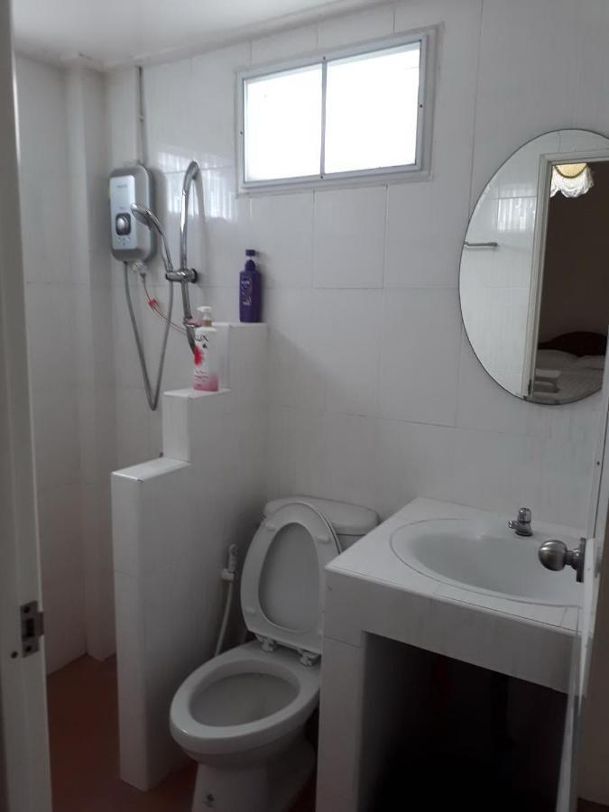 Farsai Homestay Lop Buri Exterior foto